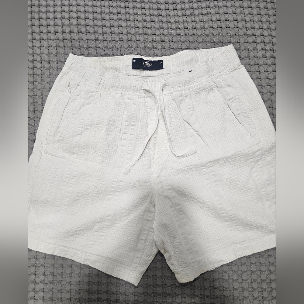 Hollister White Textured Shorts Men’s Medium – Casual Summer